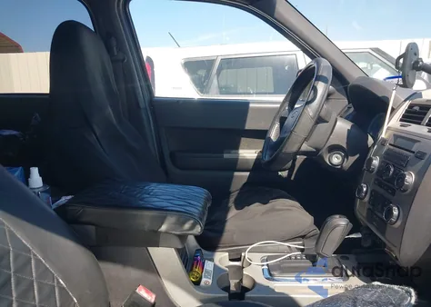 2009 Ford Escape Xlt z USA, uszkodzony, nr VIN 1FMCU03G19KA44645